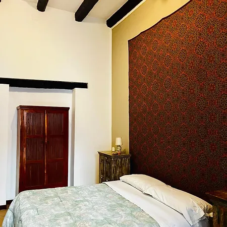 Elegance And Tradition Two Big In The Heart Of Apartment Palermo